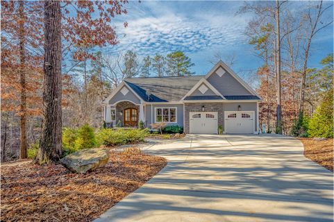 107 Mapleleaf Way
