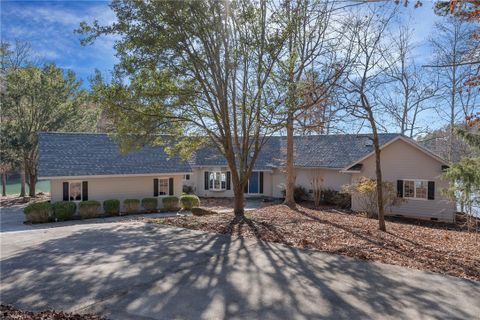 211 Still Water Bay Drive