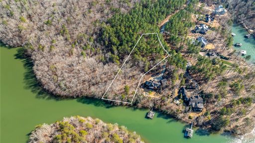 300 Crooked Rock Lane