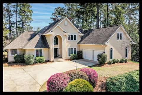 202 Wynmere Way sold home in East Shores, Seneca, SC