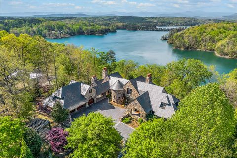 824 Top Ridge Drive