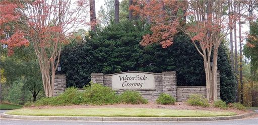 150 Northshores Drive