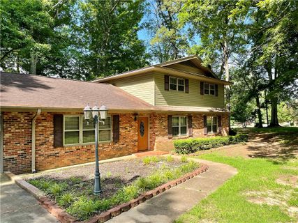 318 Hillandale Road