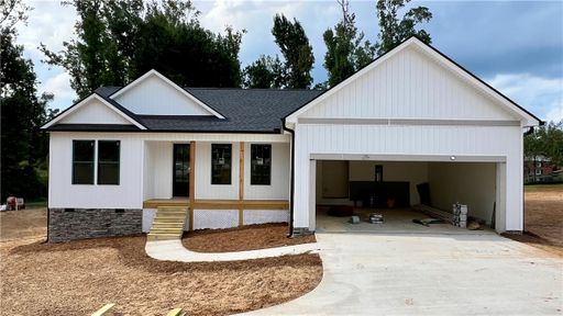 302 W Quincy Road sold home in Adams, Seneca, SC