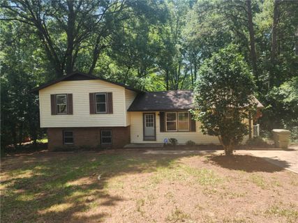 111 Woodside Lane sold home in Spring Forest, Central, SC
