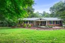 633 W Springwood Drive sold home in Seneca, SC