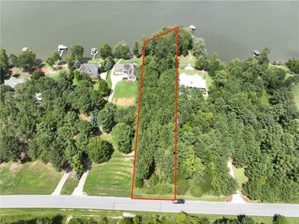 880 Eagles Harbor Drive sold home in Eagles Harbor, Hodges, SC