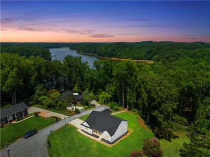 400 Lakewood Drive sold home in Lakewood, Anderson, SC