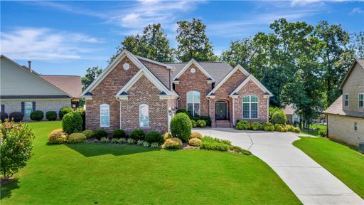 108 Viaroma Drive
