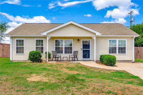 106 Flynn Drive sold home in The Lakes, Anderson, SC