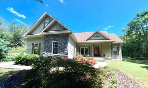 407 Calm Oak Drive sold home in Magnolia Ridge, Seneca, SC
