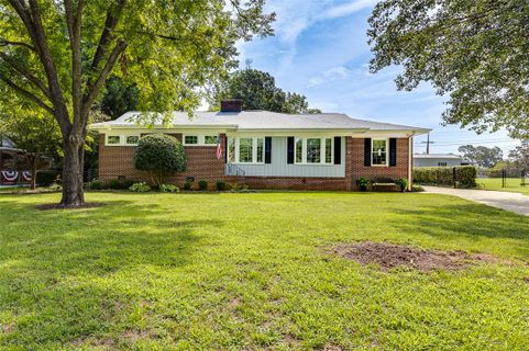 2004 Boulevard Heights
