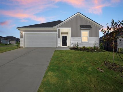 672 Orsman Trail