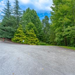 26 Crescent Pinyon Way