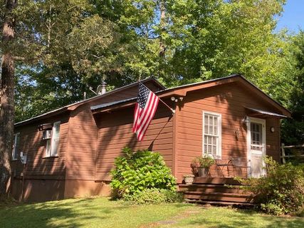 637 N Lake Drive sold home in Whitewater Lake, Salem, SC
