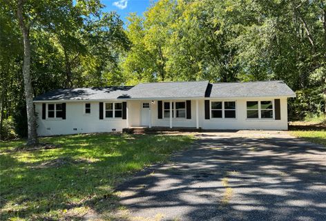306 Andrew Pickens Drive sold home in Singing Pines, Seneca, SC