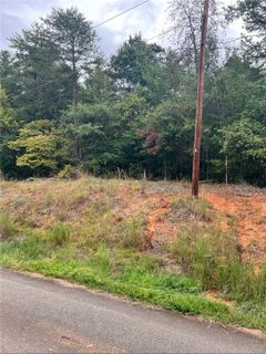 Lot 113 Hidden Lake Drive active home in Hidden Lake Sub, Anderson, SC