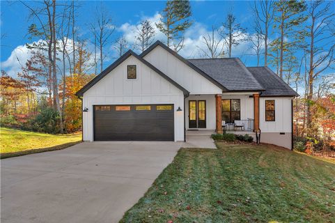 402 Kensington Circle sold home in Kensington Estates at Keowee, Seneca, SC