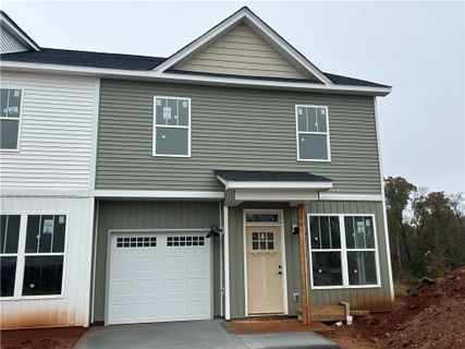 423 Bee Cove Way