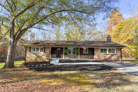 804 Longforest Drive sold home in Avondale, Seneca, SC
