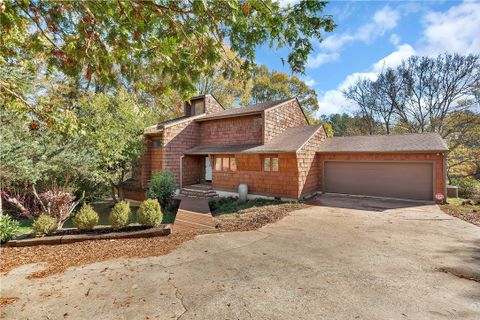 2500 Cobbs Way