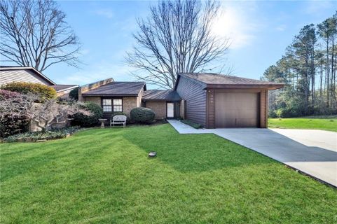 300 Downs Boulevard sold home in Clemson Downs, Clemson, SC