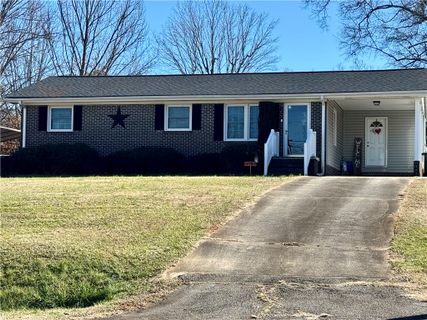 512 Overbrook Drive sold home in Sherwood Forest, Seneca, SC