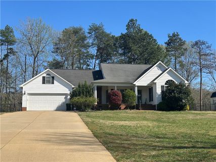 220 Bay Ridge Drive sold home in Waters Edge, Townville, SC