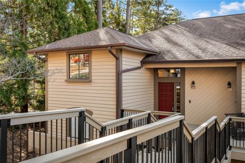201 W Blue Heron Drive