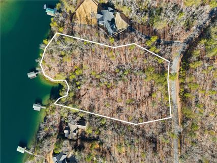 240 Jocassee Pt Road