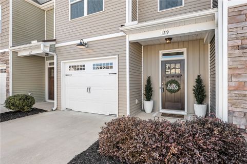 129 Rushing Creek Lane sold home in Raven Hills, Piedmont, SC