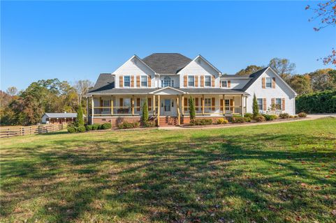 132 Lake Road sold home in Wren Crossing, Easley, SC