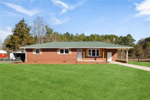 10 Lee Street sold home in Hillcrest Heights, Honea Path, SC