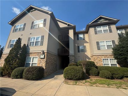 932 Harts Cove Way