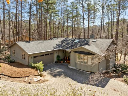 14 Tradewinds Way