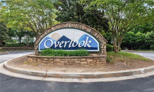 636 Lookover Drive active home in Overlook Condominiums, Anderson, SC