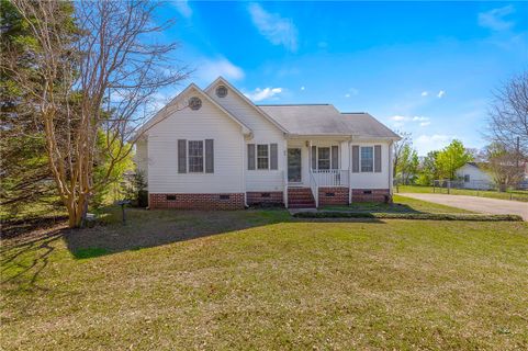 423 Martin Road sold home in Camelot, Starr, SC