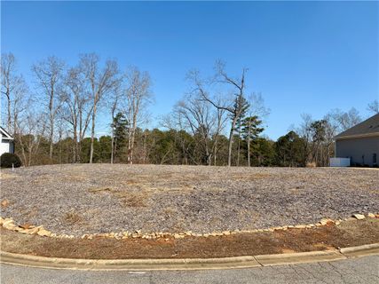 110 Shelter Cove Drive sold home in Shelter Cove, Seneca, SC
