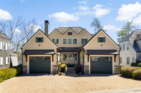 219 S Lake Drive