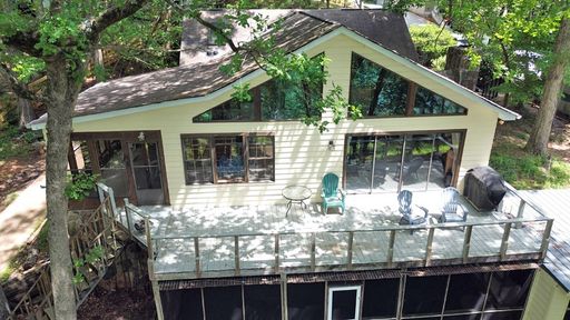 364 Cardinal Lane sold home in Shorewood, Toccoa, GA