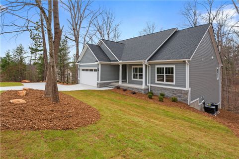 204 Long Bay Drive sold home in The Woods At Keowee, West Union, SC