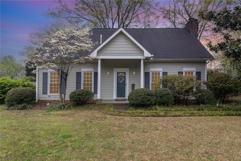 102 Crowndale Drive sold home in Gray Fox Run, Taylors, SC
