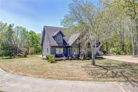 Previously sold for $1,099,000