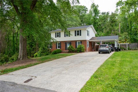 110 Briarwood Drive sold home in Briarwood, Belton, SC