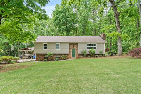 802 White Oak Hill Drive sold home in Woodland Acres, Seneca, SC