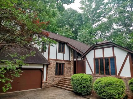 222 Kings Way sold home in Camelot, Clemson, SC