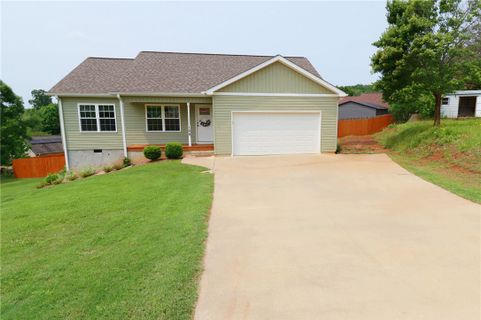 109 Sycamore Court sold home in Lakewood Estate, Pickens, SC