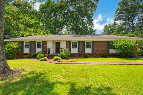 1111 Briarwood Drive sold home in Tanglewood, Seneca, SC