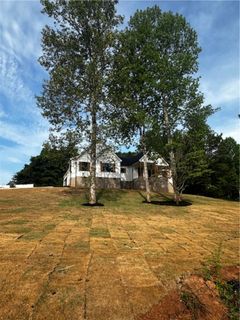 304 Stardust Lane sold home in Moonlight Bay On Keowee, Seneca, SC