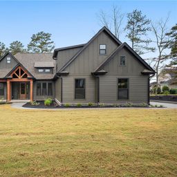 1813 Cross Creek Drive
